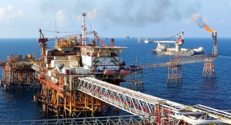 Đề xuất giao quyền cho Petrovietnam phê duyệt một số nội dung trong hoạt động dầu khí