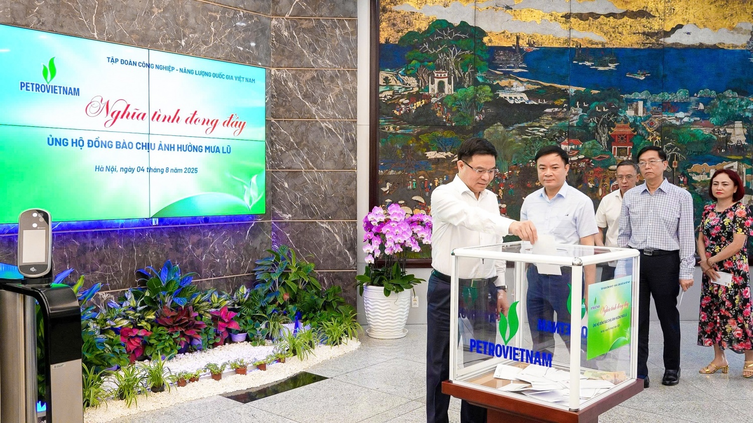 Toàn Petrovietnam lan tỏa yêu thương, sẻ chia cùng đồng bào vùng lũ các tỉnh phía Bắc