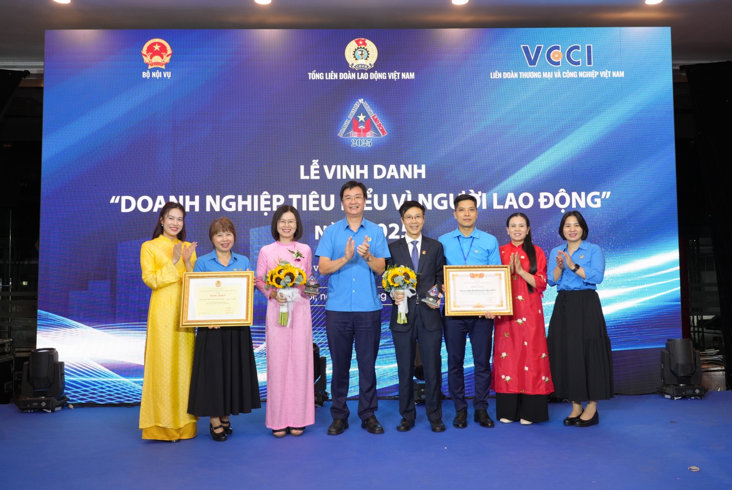 3 đơn vị Petrovietnam được vinh danh “Doanh nghiệp tiêu biểu vì người lao động” năm 2025