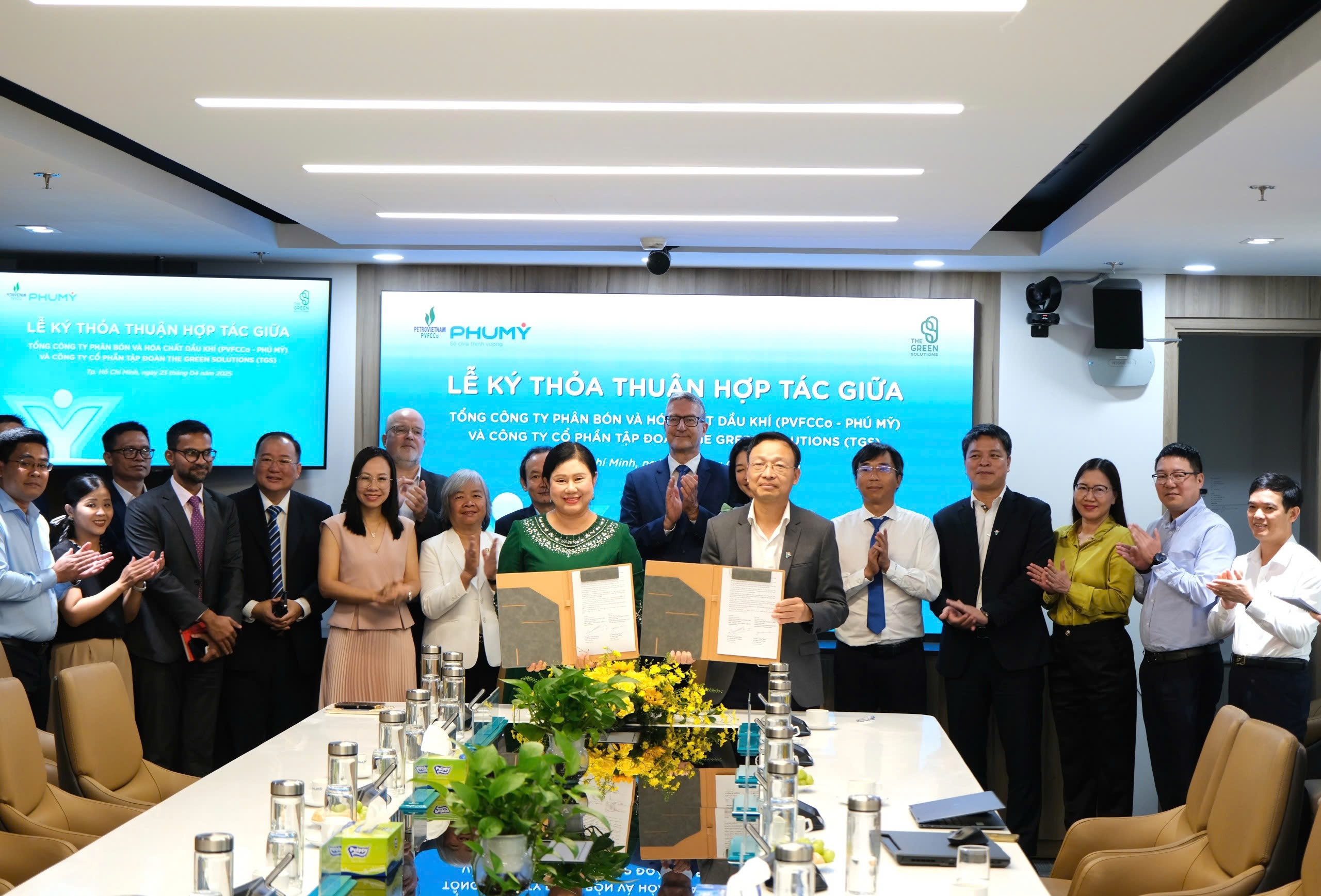 [E Magazine] PVFCCo - Phú Mỹ vững bước cùng Petrovietnam trên hành trình tăng trưởng mới