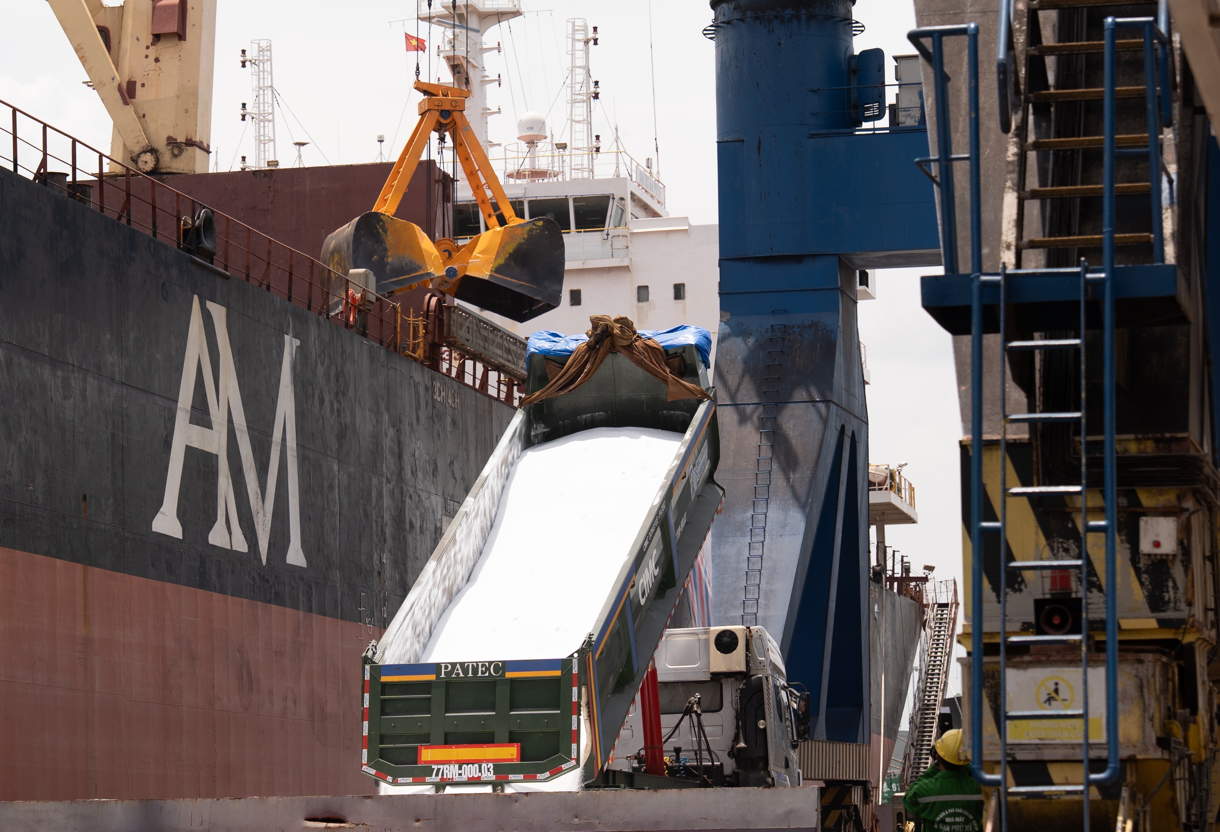 [E Magazine] PVFCCo - Phú Mỹ vững bước cùng Petrovietnam trên hành trình tăng trưởng mới