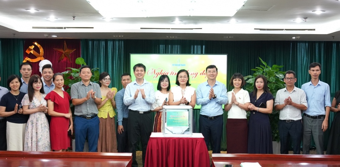 VPI, PVU và PV College chung tay ủng hộ người dân chịu thiệt hại do bão số 3