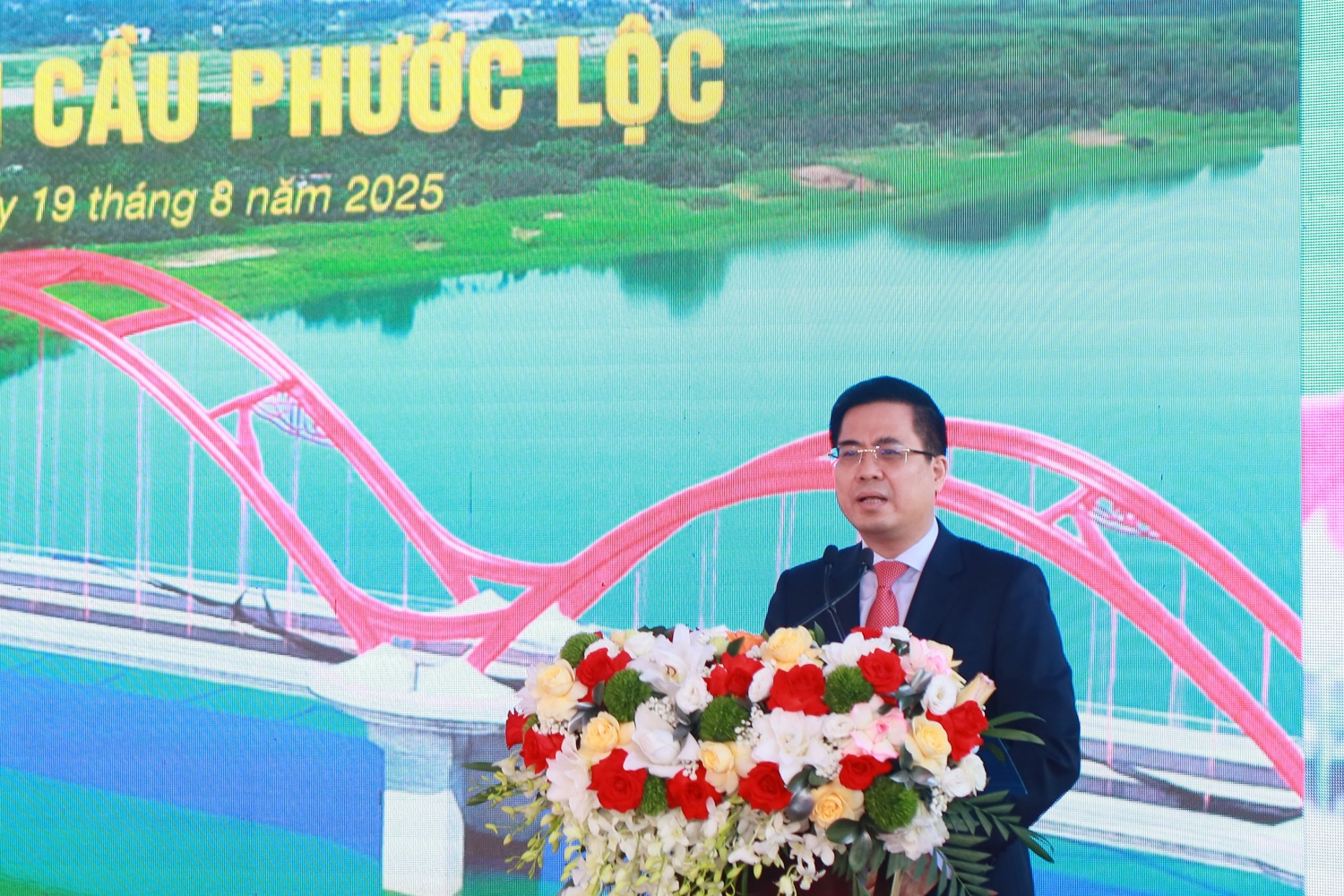 ông Nguyễn Hoàng Giang - Chủ tịch UBND tỉnh Quảng Ngãi