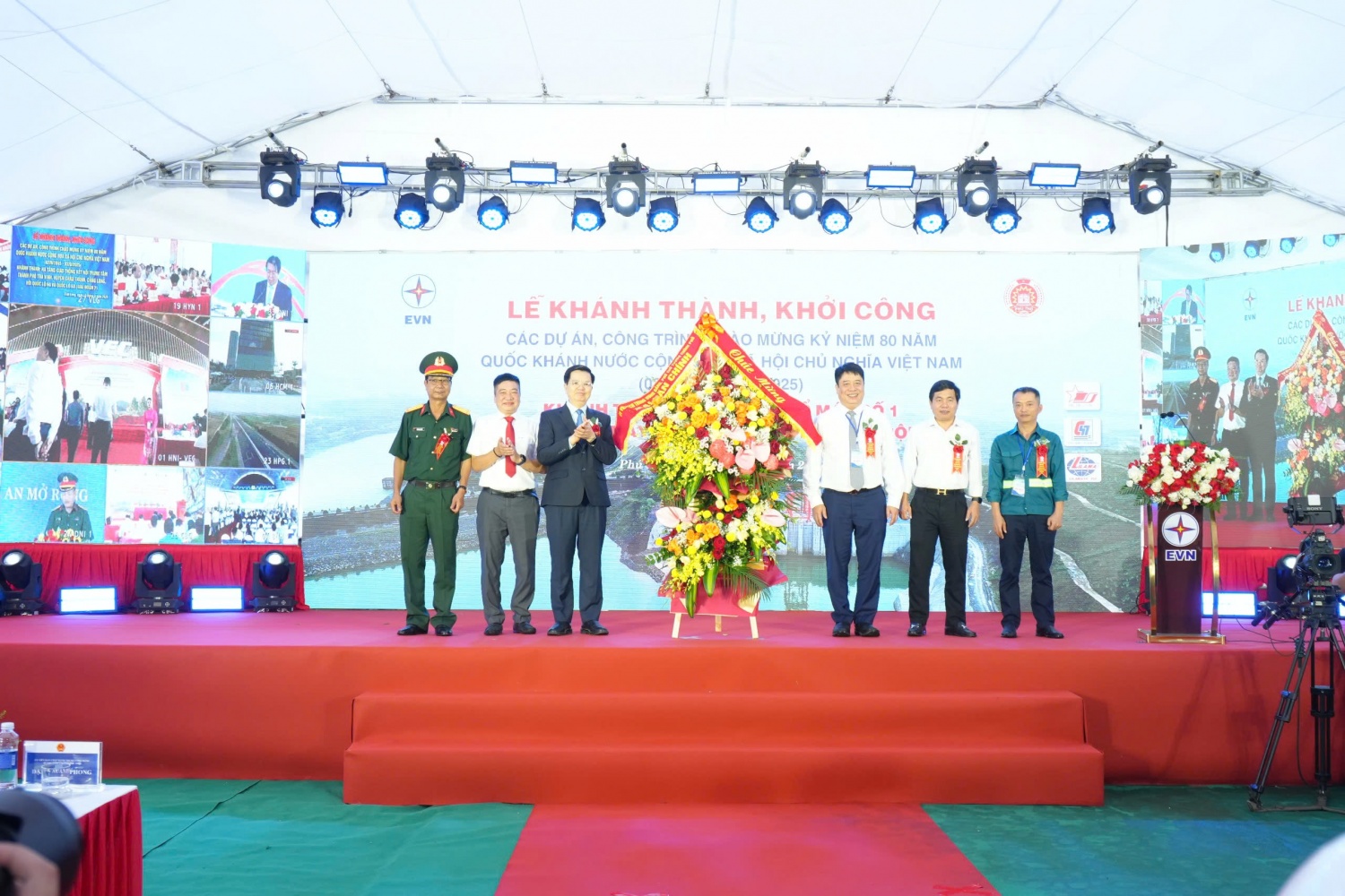 Lễ khánh thành hoà lưới điện Tổ máy số 1 Dự án Nhà máy thuỷ điện Hoà Bình mở rộng