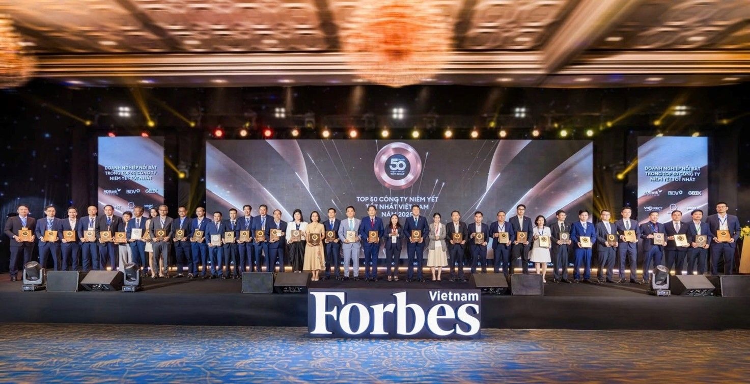 PVTrans lần thứ 5 được Forbes vinh danh trong Top 50 công ty niêm yết tốt nhất Việt Nam năm 2025
