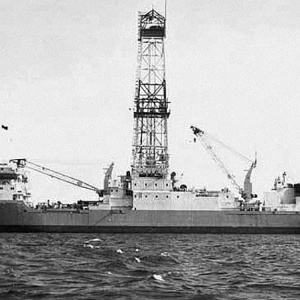 Chuyện về những tấn dầu đầu tiên được khai thác tại Việt Nam (Kỳ 1)