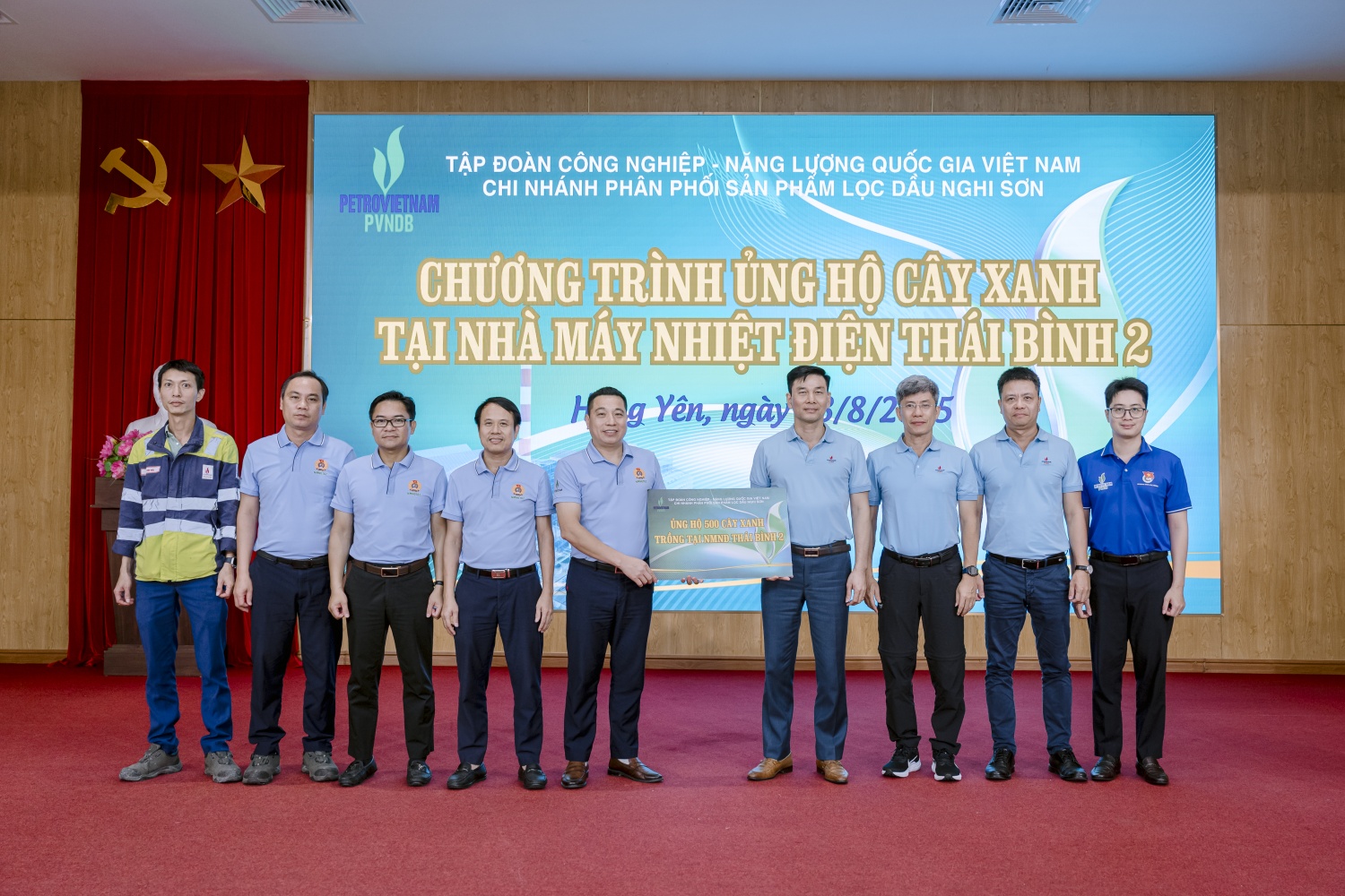 PVNDB trao tặng 500 cây xanh cho Nhà máy Nhiệt điện Thái Bình 2