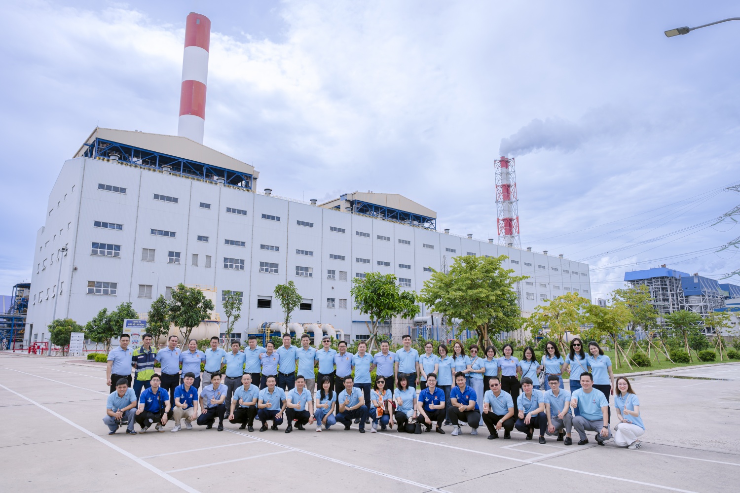 PVNDB trao tặng 500 cây xanh cho Nhà máy Nhiệt điện Thái Bình 2