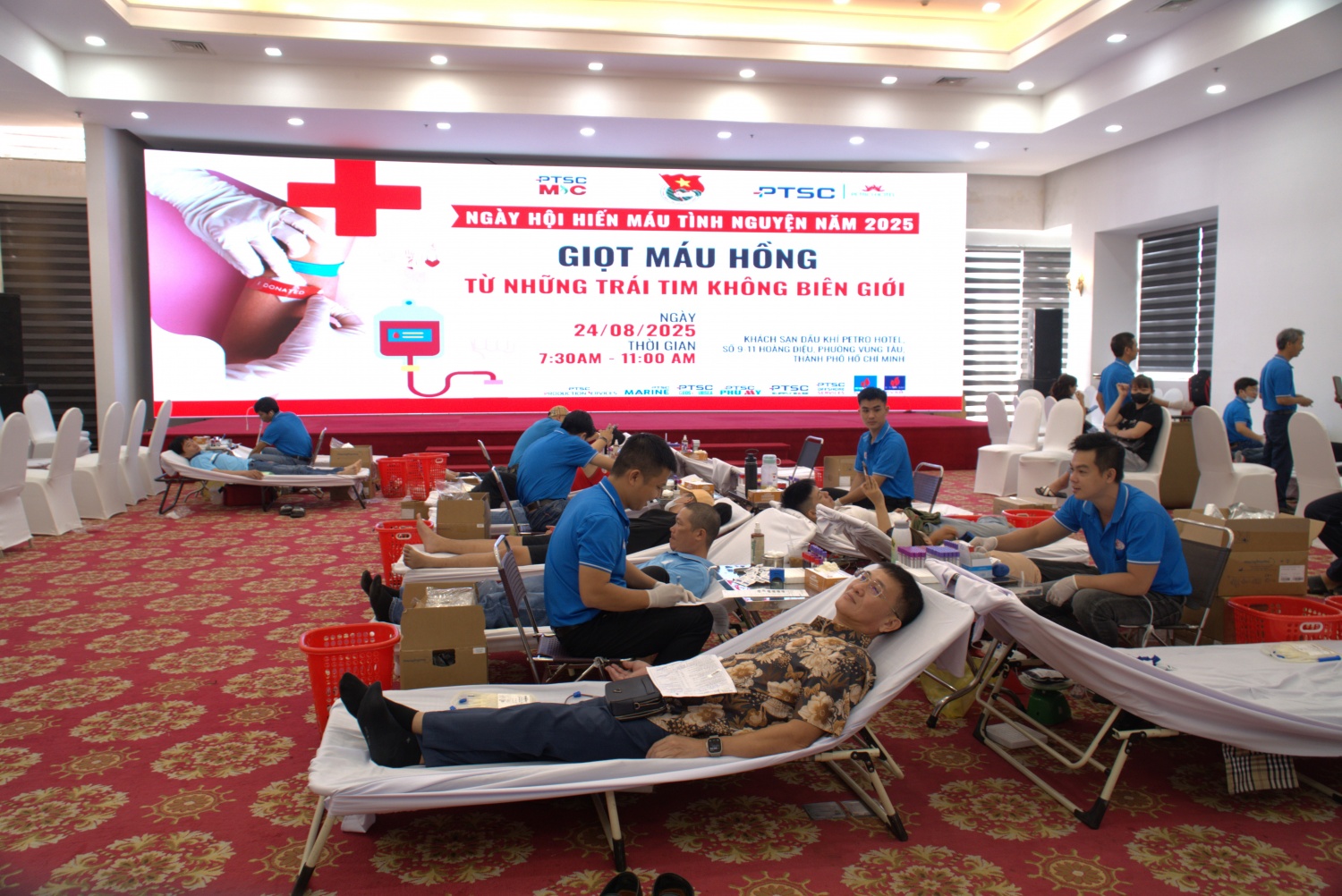 Ngày hội hiến máu tình nguyện tuổi trẻ PTSC M&C và các đơn vị: “Giọt máu hồng từ những trái tim không biên giới” Ngày hội hiến máu tình nguyện tuổi trẻ PTSC M&C và các đơn vị: “Giọt máu hồng từ những trái tim không biên giới”