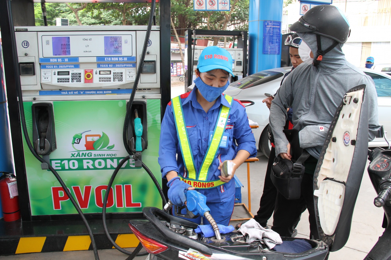 PGS.TS Phạm Hữu Tuyến: Xăng sinh học E10 - An toàn, tiết kiệm và thân thiện môi trường PGS.TS Phạm Hữu Tuyến: Xăng sinh học E10 - An toàn, tiết kiệm và thân thiện môi trường