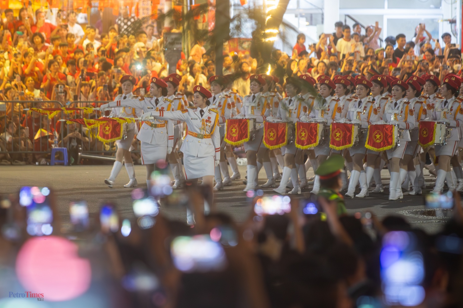 Sơ duyệt A80: Những bước chân tự hào giữa vòng tay nhân dân