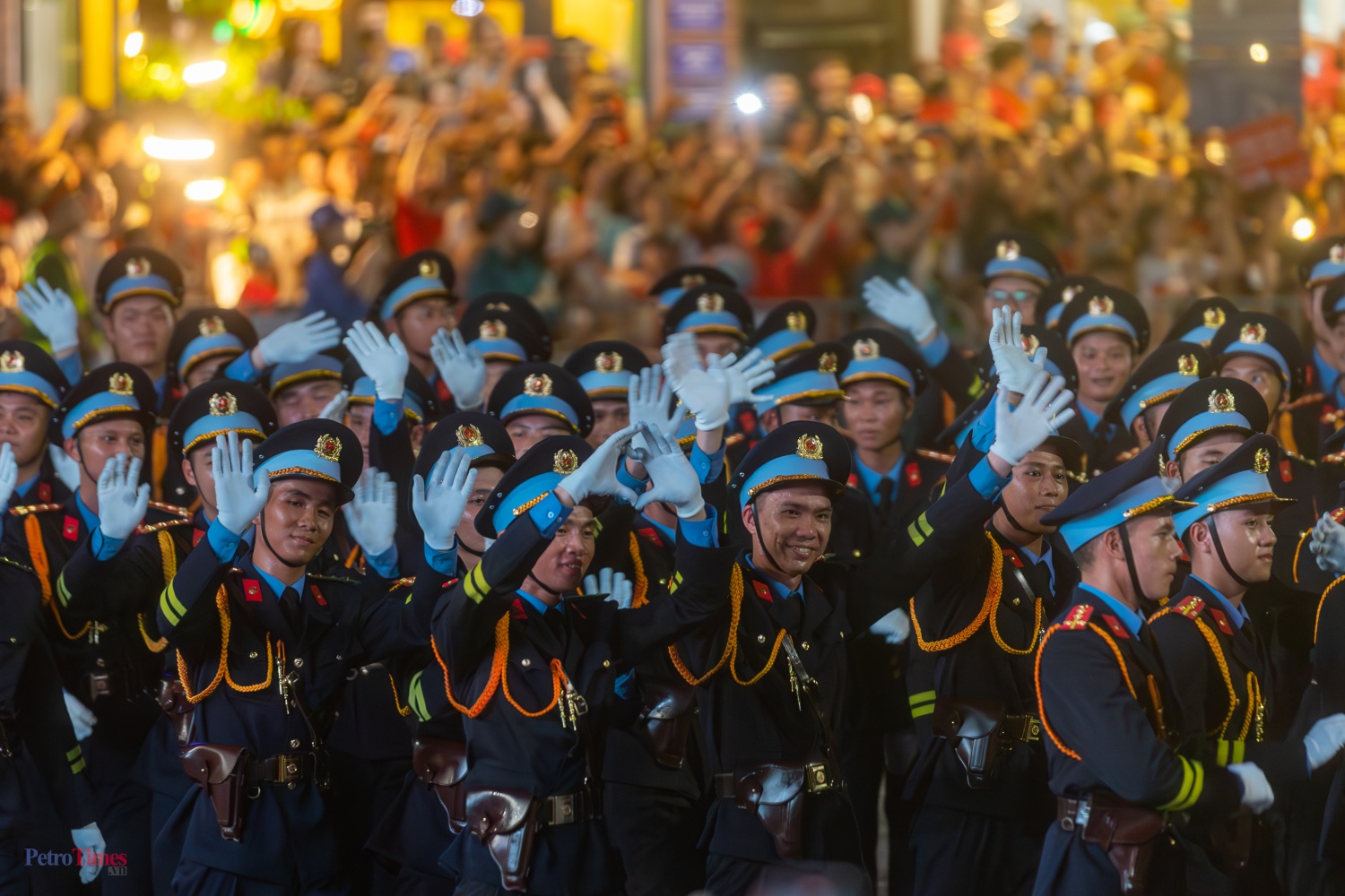 Sơ duyệt A80: Những bước chân tự hào giữa vòng tay nhân dân