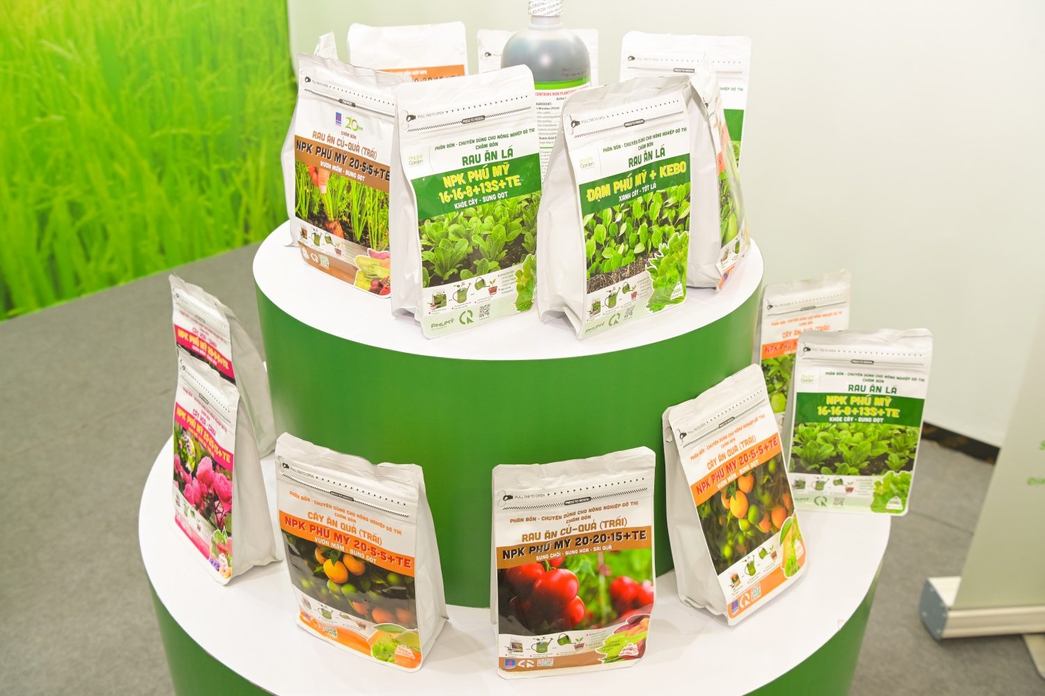 Gian hàng Phú Mỹ – PVFCCo thu hút khách tham quan tại Triển lãm thành tựu đất nước Gian hàng Phú Mỹ – PVFCCo thu hút khách tham quan tại Triển lãm thành tựu đất nước