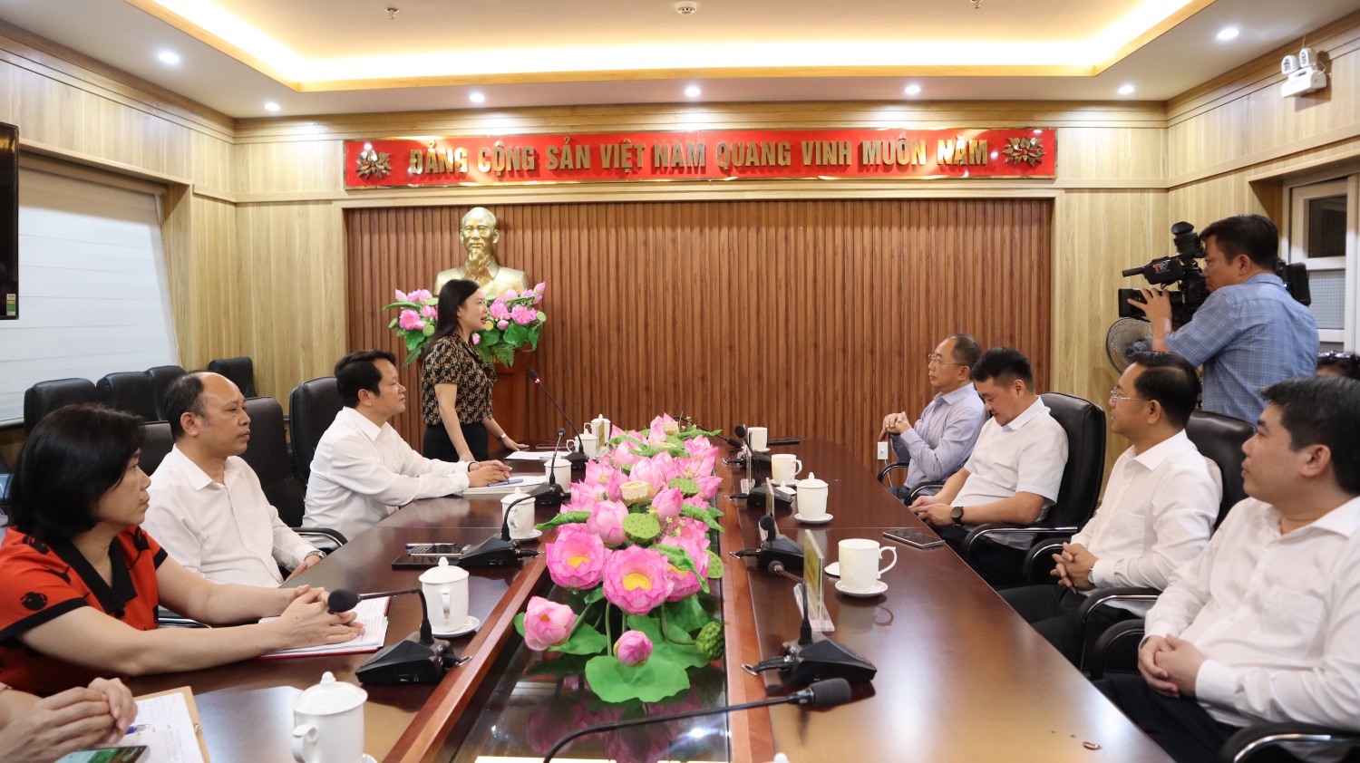 Công đoàn Petrovietnam cùng các đơn vị khắc phục thiệt hại tại các tỉnh sau bão số 5 Công đoàn Petrovietnam cùng các đơn vị khắc phục thiệt hại tại các tỉnh sau bão số 5