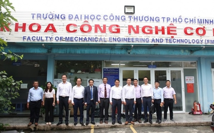 Trường Đại học Dầu khí Việt Nam và Trường Đại học Công Thương TP HCM (HUIT) ký kết hợp tác chiến lược Trường Đại học Dầu khí Việt Nam và Trường Đại học Công Thương TP HCM (HUIT) ký kết hợp tác chiến lược