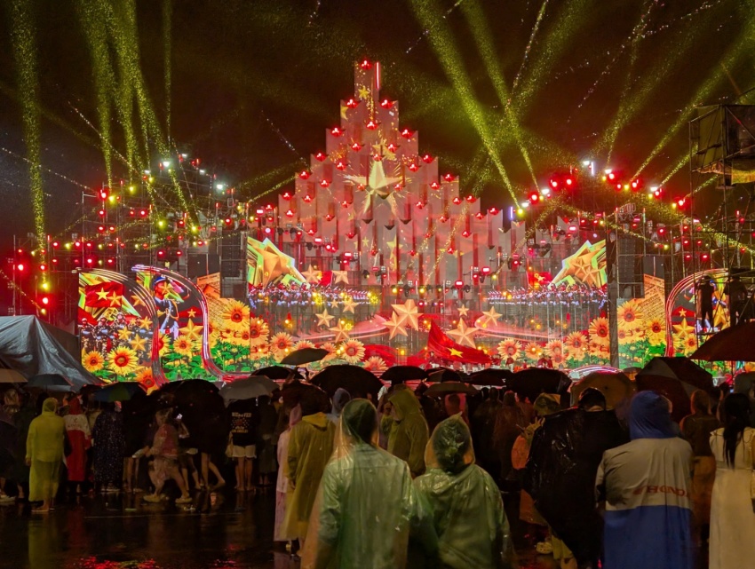 TP. Hồ Chí Minh ngời sáng tương lai với chương trình nghệ thuật đặc biệt Ánh Sao Độc Lập