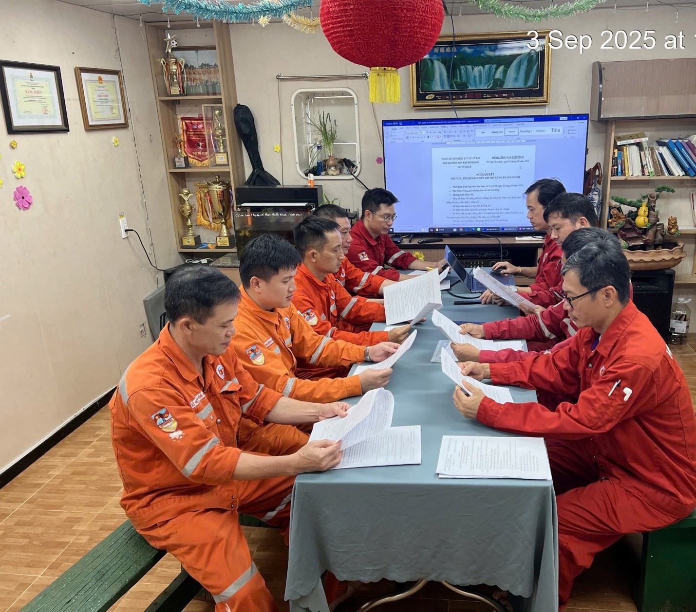 Đảng bộ Vietsovpetro triển khai thực hiện Chỉ thị 50 về nâng cao chất lượng sinh hoạt chi bộ