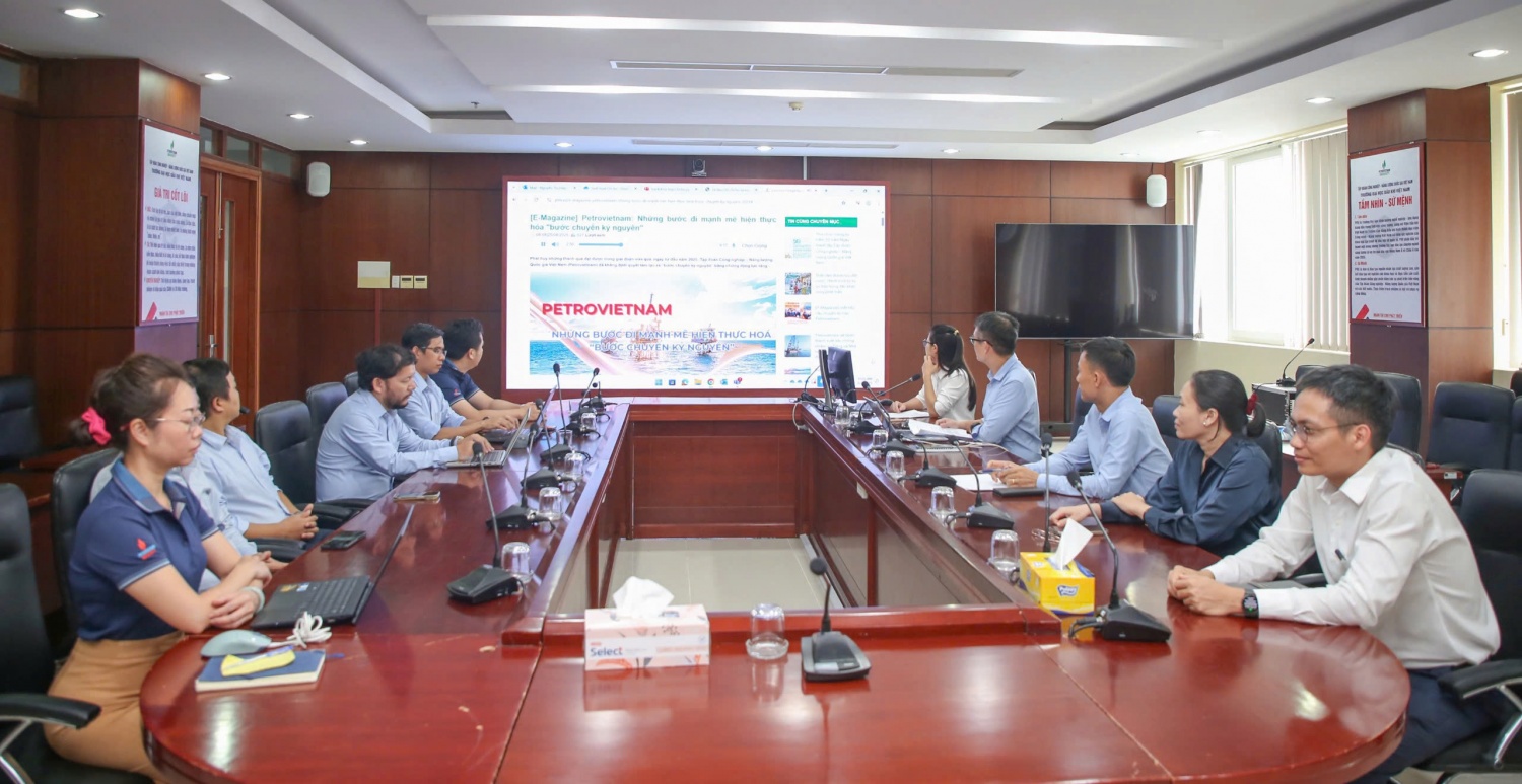 Đảng bộ Nghiên cứu Khoa học và Đào tạo đổi mới và nâng cao chất lượng sinh hoạt chi bộ