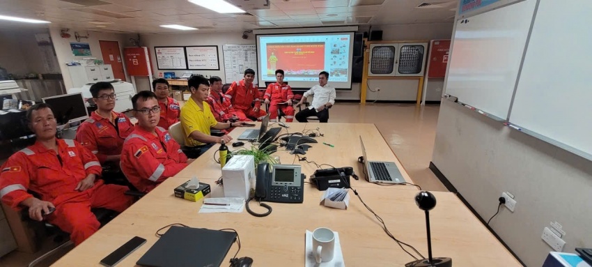 Sinh hoạt chi bộ toàn Đảng bộ Petrovietnam: Lan tỏa tinh thần Đại hội, bồi đắp niềm tự hào 50 năm