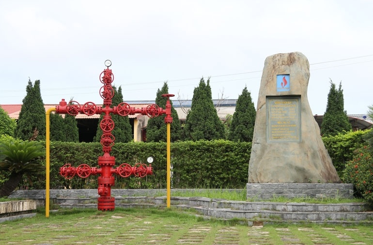 Nhớ về Khởi nghiệp khoan dầu