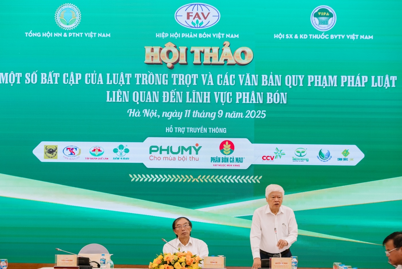 Kiến nghị xóa "giấy phép con", giảm gánh nặng cho doanh nghiệp phân bón