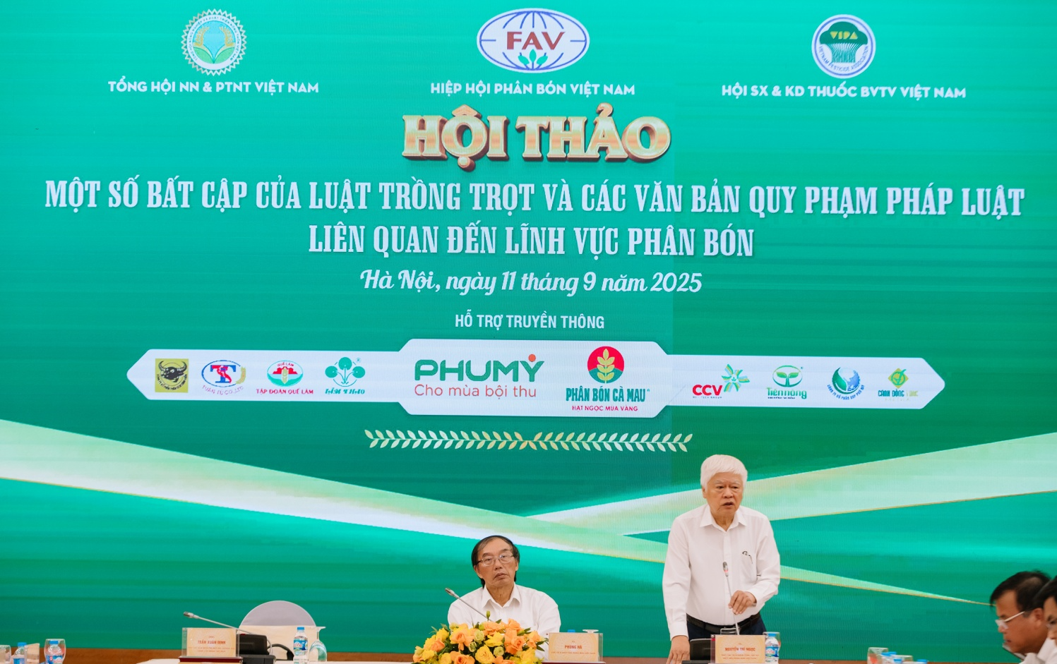 Ngành phân bón kiến nghị xóa các “giấy phép con”, giảm gánh nặng cho doanh nghiệp