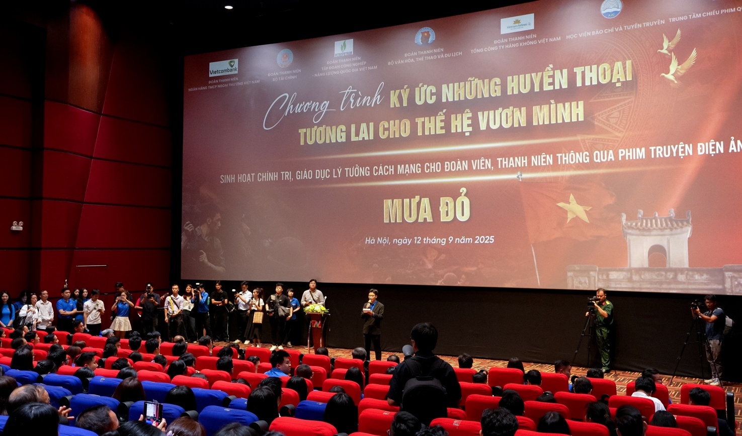 [VIDEO] Đoàn Thanh niên Petrovietnam sinh hoạt chính trị qua bộ phim “Mưa đỏ”