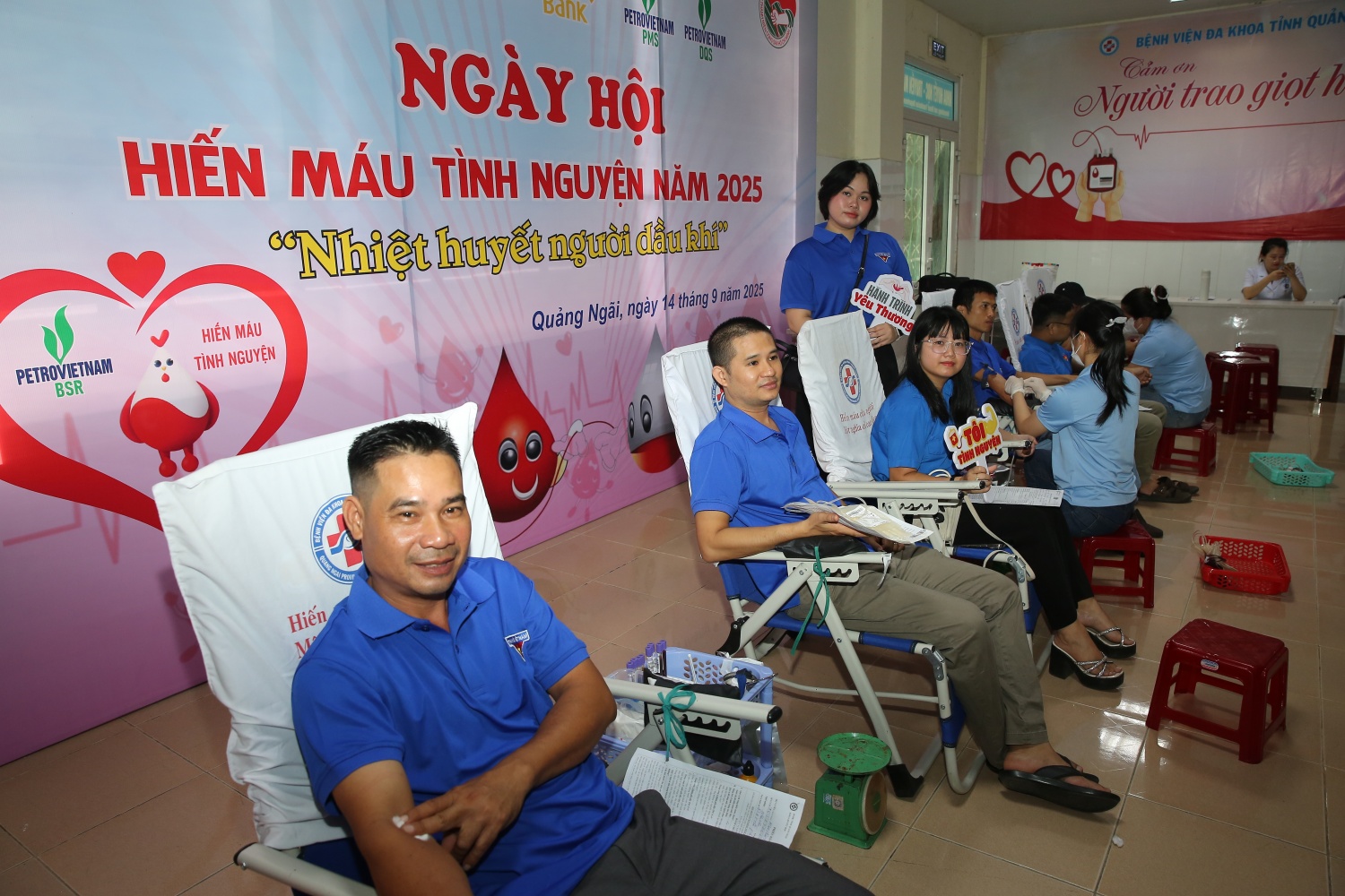 ĐVTN các đơn vị Cụm hoạt động Dầu khí miền Trung tích cực tham gia hiến máu