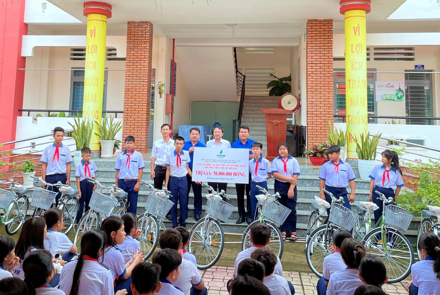 PV Power NT tặng 20 xe đạp cho học sinh nghèo vượt khó tại Đồng Nai