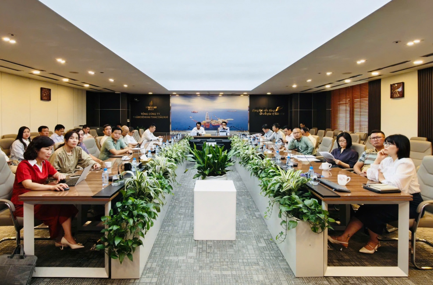 Gần 8.000 đảng viên Petrovietnam tham dự quán triệt 4 Nghị quyết quan trọng của Bộ Chính trị