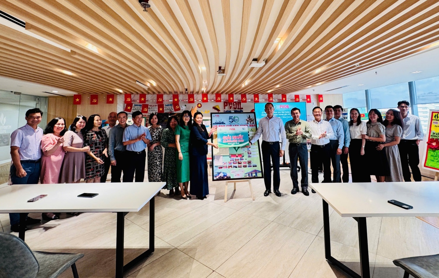 PVOIL: Sôi nổi cuộc thi Báo tường “50 năm – Tự hào Petrovietnam”