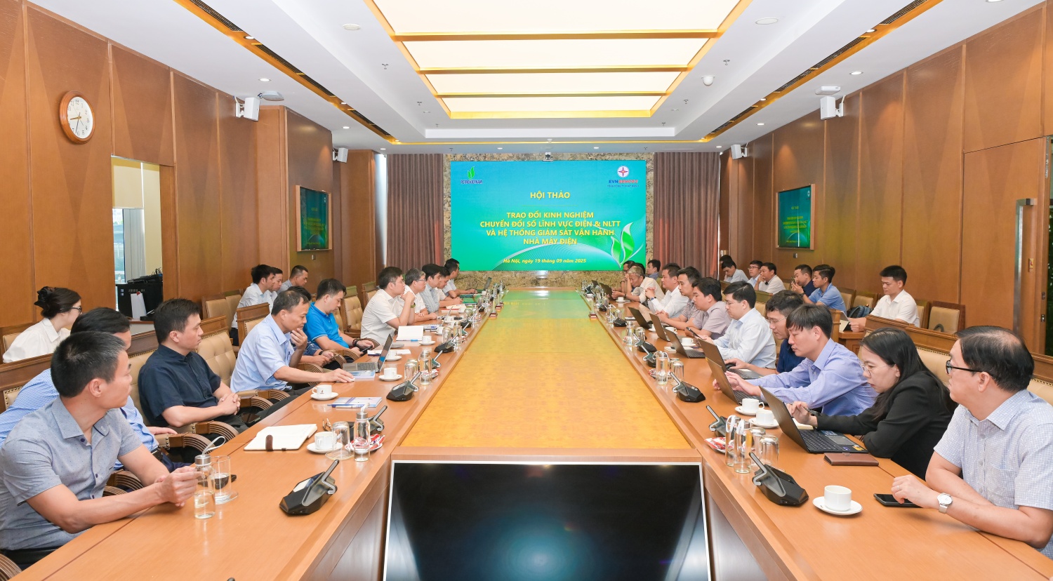 Toàn cảnh buổi làm việc Toàn cảnh buổi làm việc