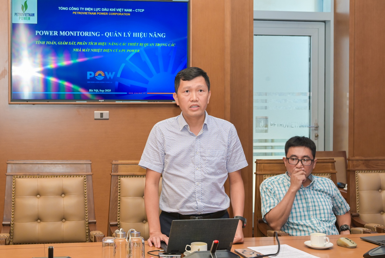 Đại diện PV Power trao đổi tại Hội thảo Đại diện PV Power trao đổi tại Hội thảo