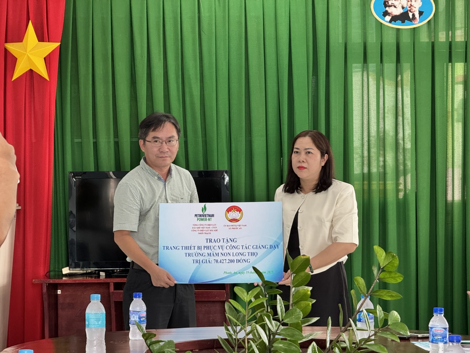 PV Power NT trao tặng trang thiết bị dạy học cho Trường Mầm non Phước Long và Long Thọ