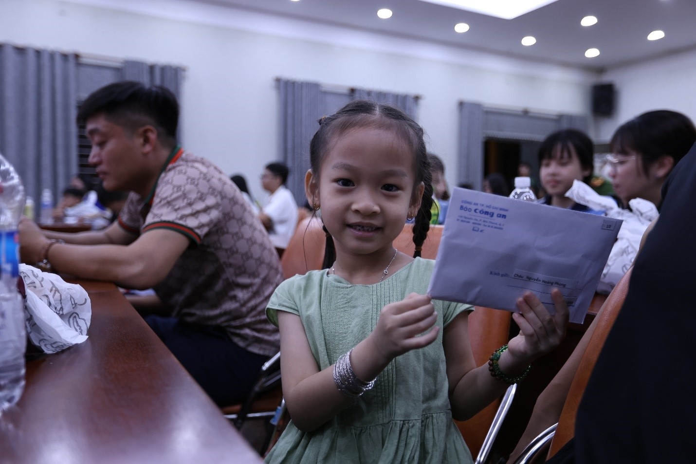 Sau Hà Nội, Tân Hiệp Phát tiếp tục bảo trợ con em cán bộ chiến sĩ công an có hoàn cảnh khó khăn tại TP HCM