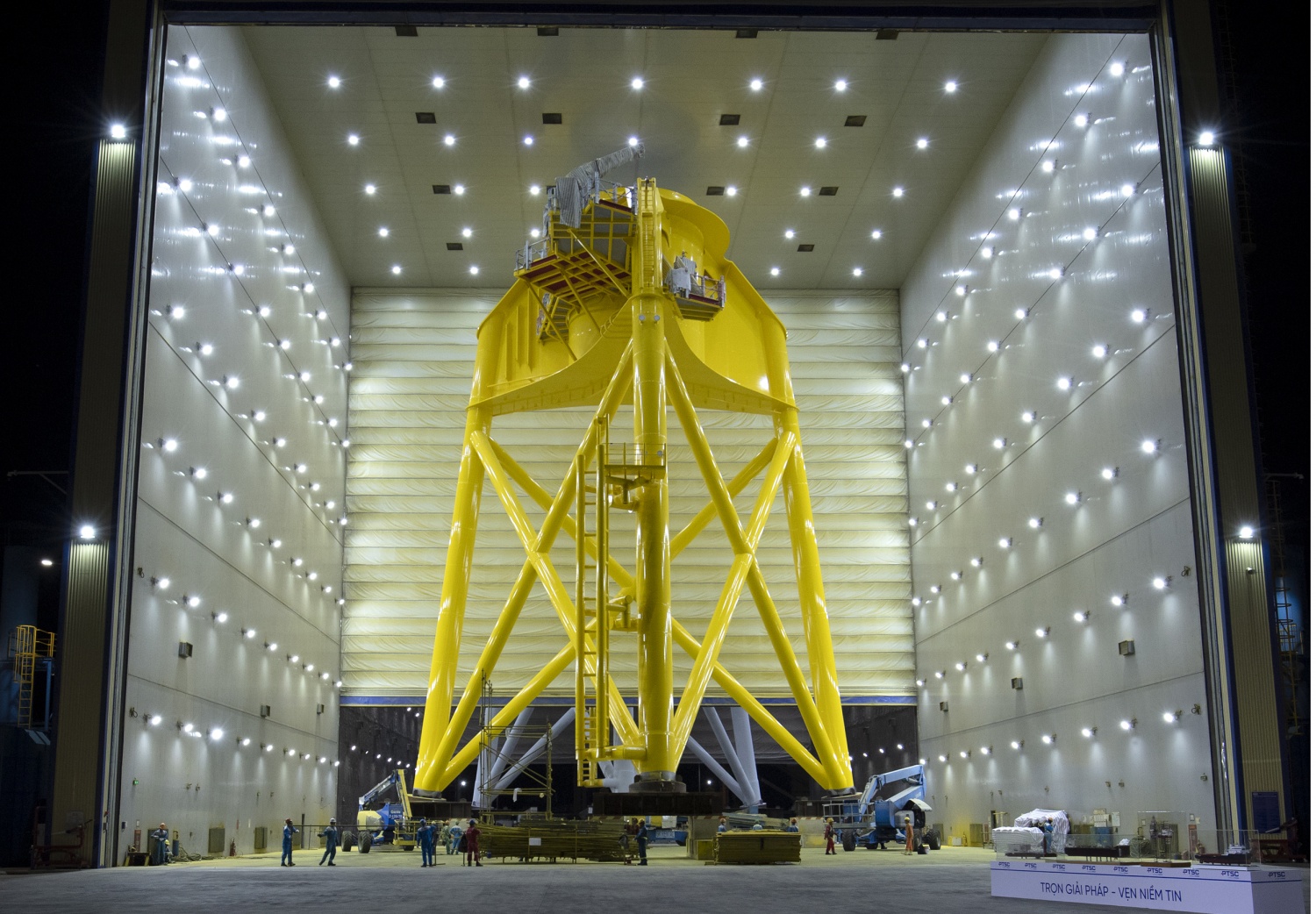 Những “cánh mai thép” và dấu mốc chuyển mình