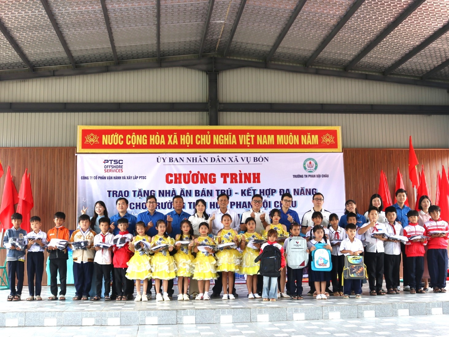 Đoàn Thanh niên POS trao tặng nhà ăn bán trú cho trường tiểu học vùng cao