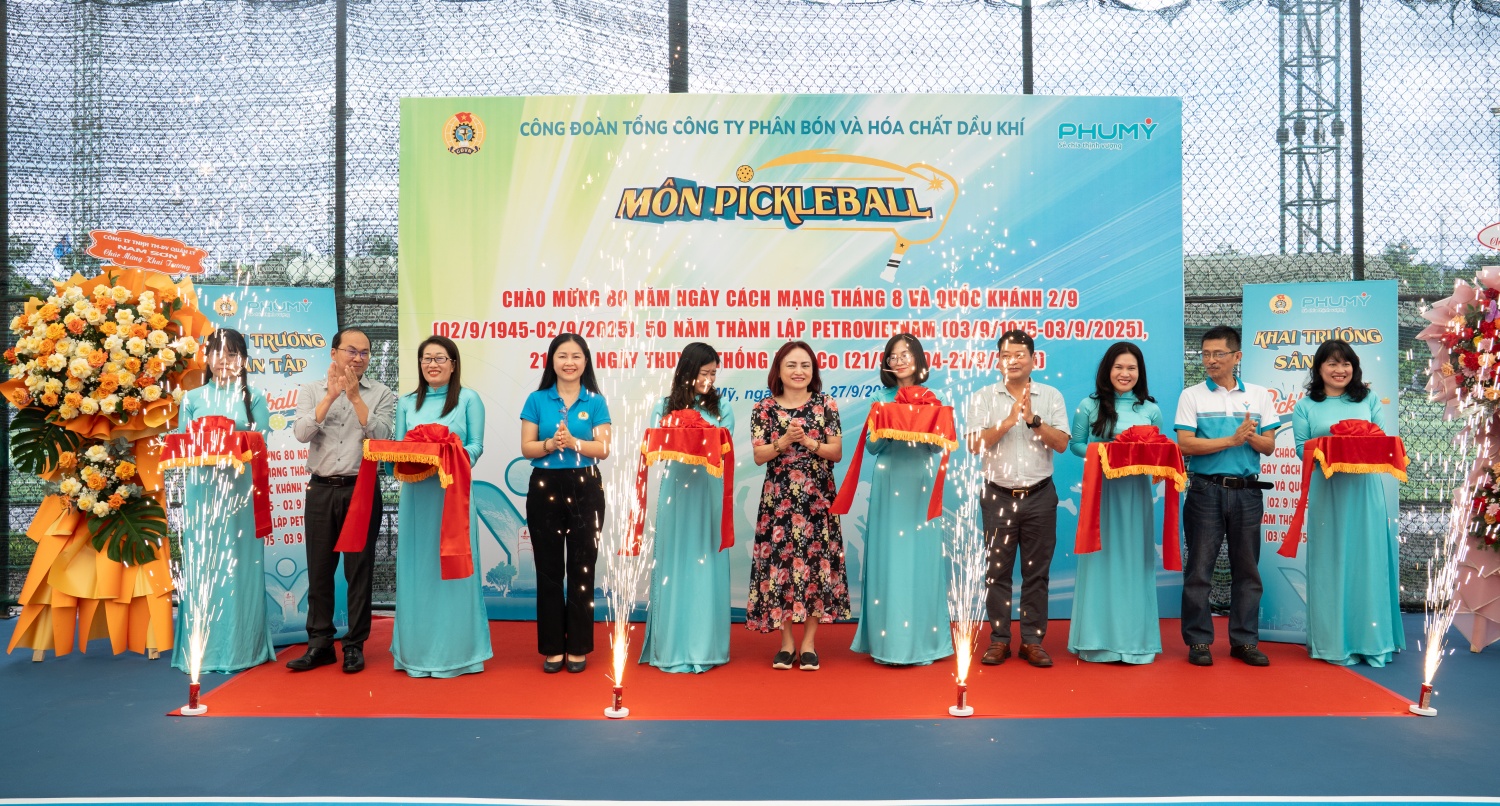 Công đoàn PVFCCo – Phú Mỹ khai trương 4 sân tập Pickleball phục vụ người lao động