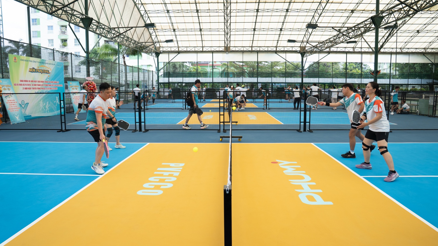 Công đoàn PVFCCo – Phú Mỹ khai trương 4 sân tập Pickleball phục vụ người lao động