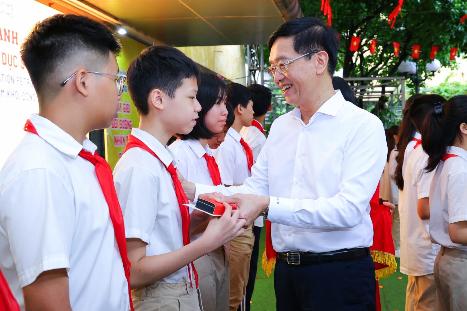 Khánh thành 2 phòng thực hành STEM tại THCS Tây Mỗ và Tây Mỗ 3 Petrovietnam tiên phong phát triển giáo dục STEM: Khánh thành 2 phòng học tại THCS Tây Mỗ và Tây Mỗ 3