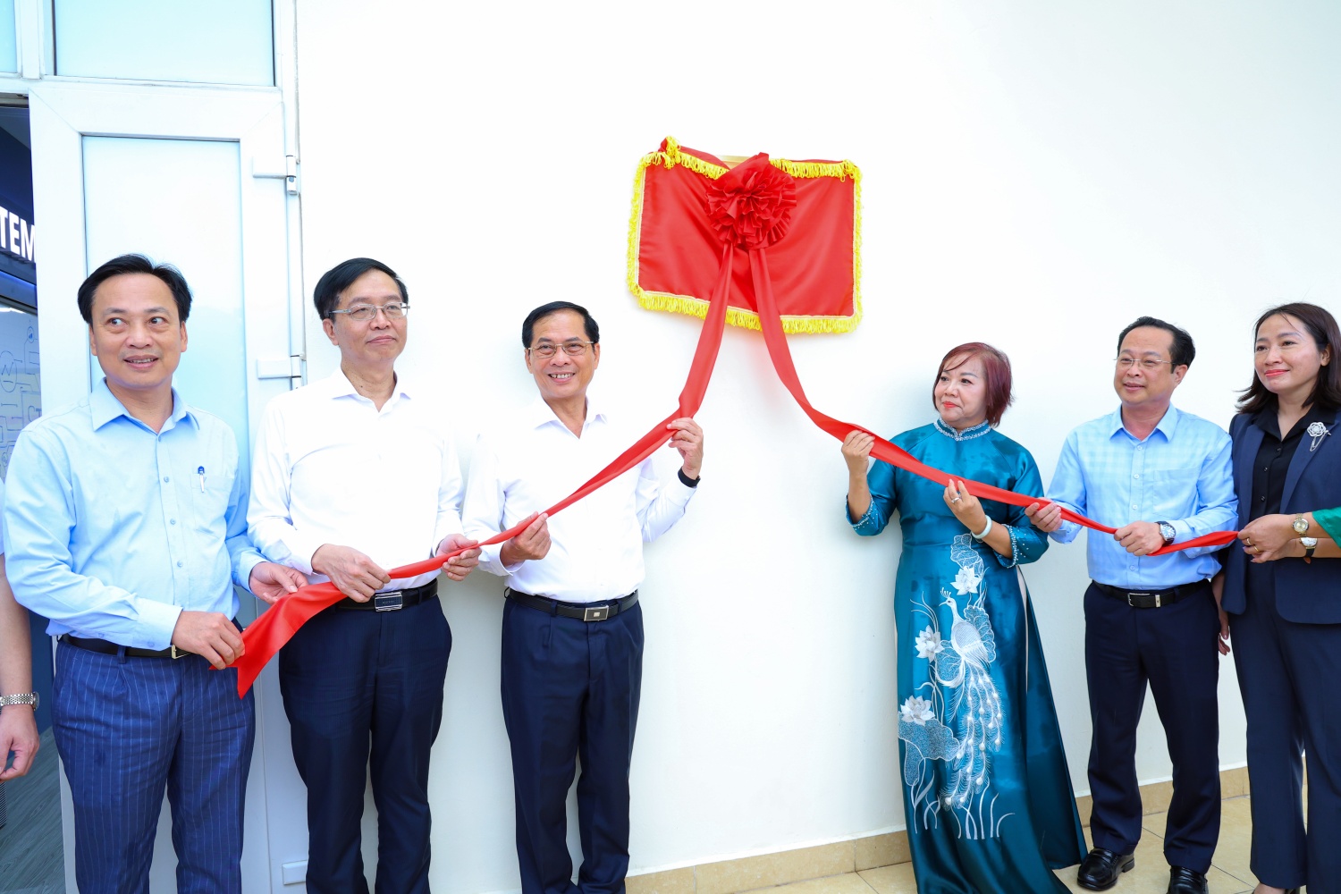 Khánh thành 2 phòng thực hành STEM tại THCS Tây Mỗ và Tây Mỗ 3 Petrovietnam tiên phong phát triển giáo dục STEM: Khánh thành 2 phòng học tại THCS Tây Mỗ và Tây Mỗ 3