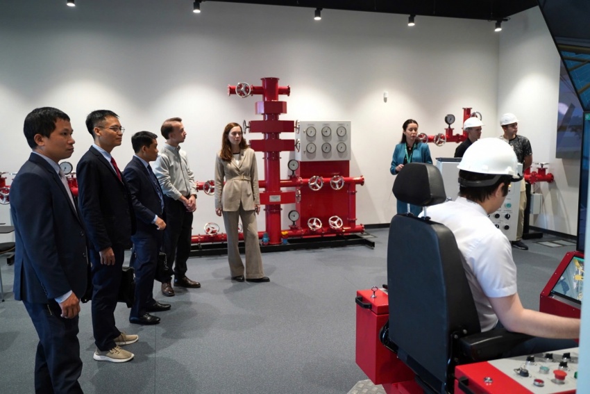 PVU thúc đẩy hợp tác chiến lược năng lượng với Liên Bang Nga: Ký kết MOU quan trọng và mở rộng nghiên cứu công nghệ cao PVU thúc đẩy hợp tác chiến lược năng lượng với đối tác Liên bang Nga