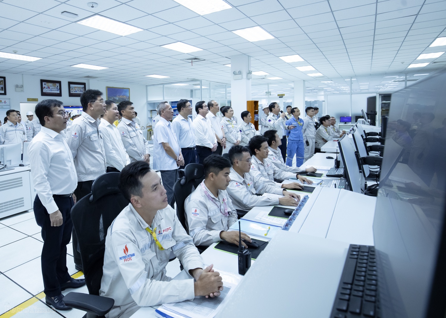 PVCFC gắn biển công trình tiêu biểu Dự án Nhà máy thông minh giai đoạn 1