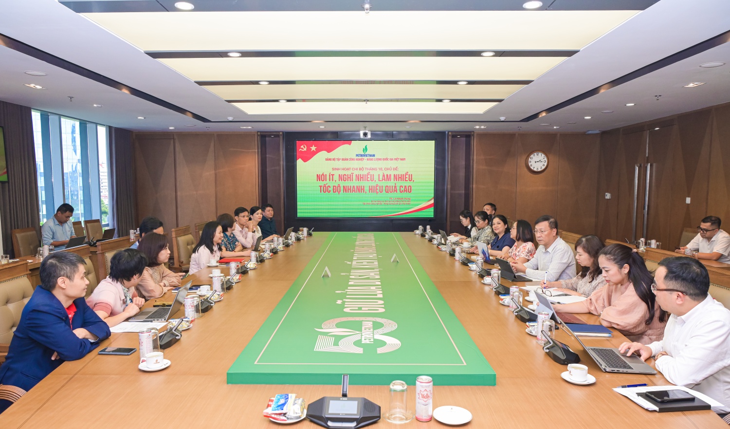 [Chùm ảnh] Đảng bộ BMQL&ĐH Petrovietnam quán triệt tinh thần “Nói ít, nghĩ nhiều, làm nhiều, tốc độ nhanh, hiệu quả cao”