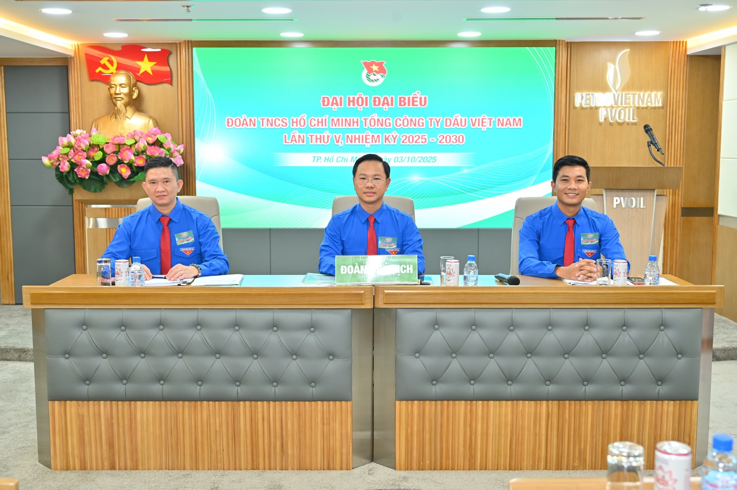 Đoàn Chủ tịch điều hành Đại hội