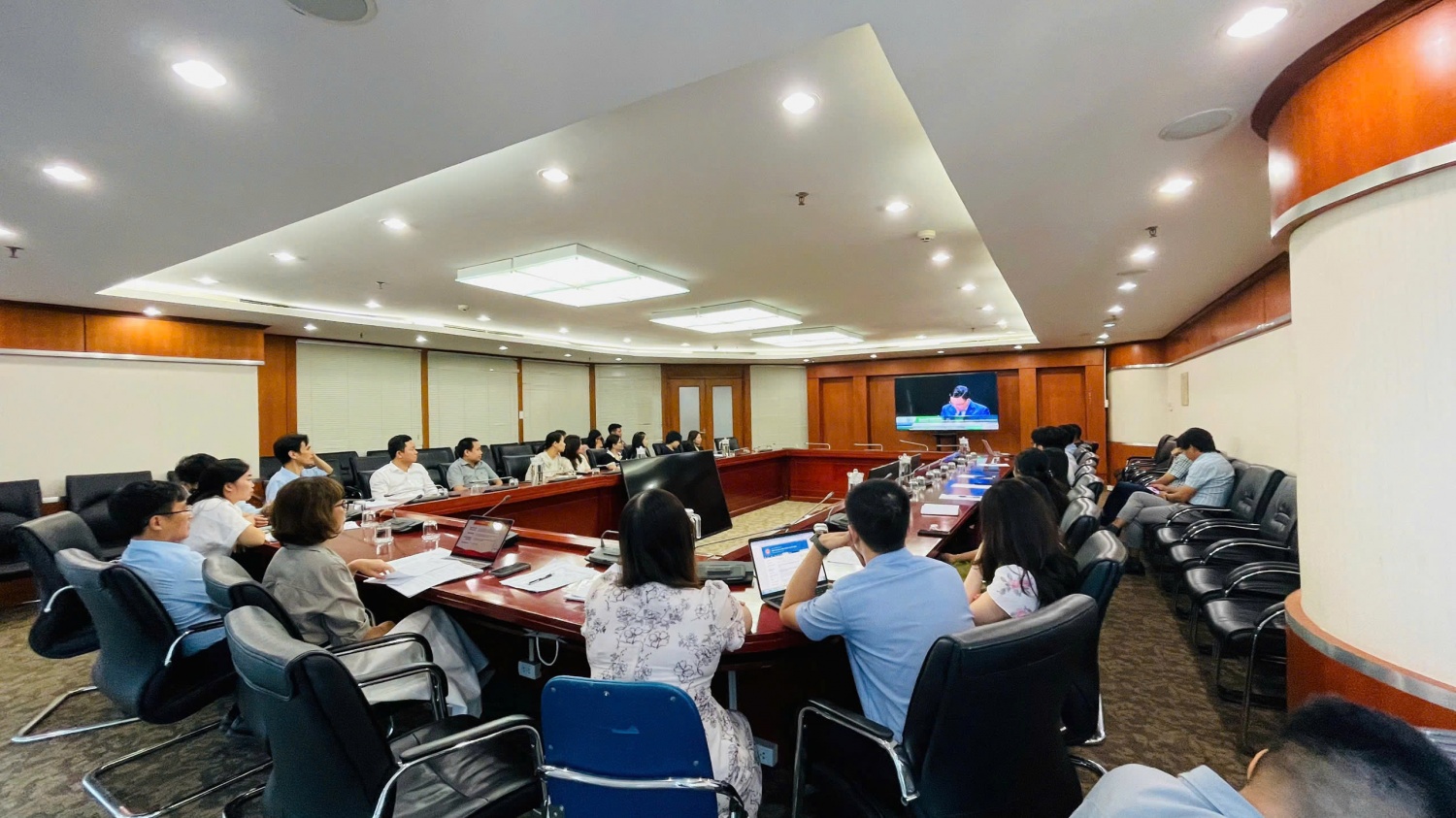 Đảng bộ Nghiên cứu Khoa học và Đào tạo đổi mới sinh hoạt chi bộ theo hướng thiết thực, hiệu quả Đảng bộ Nghiên cứu Khoa học và Đào tạo đổi mới sinh hoạt chi bộ theo hướng thiết thực, hiệu quả