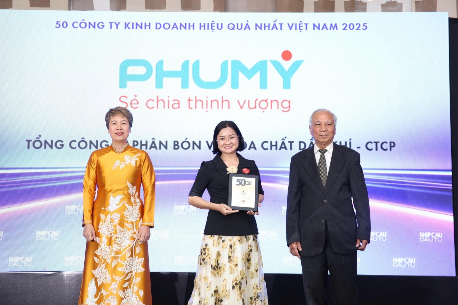 PVFCCo - Phú Mỹ tiếp tục đạt danh hiệu kép Top 50 Thương hiệu mạnh và Top 50 Công ty KD hiệu quả nhất 2025 PVFCCo   Phú Mỹ tiếp tục đạt danh hiệu kép Top 50 Thương hiệu mạnh và Top 50 Công ty KD hiệu quả nhất 2025
