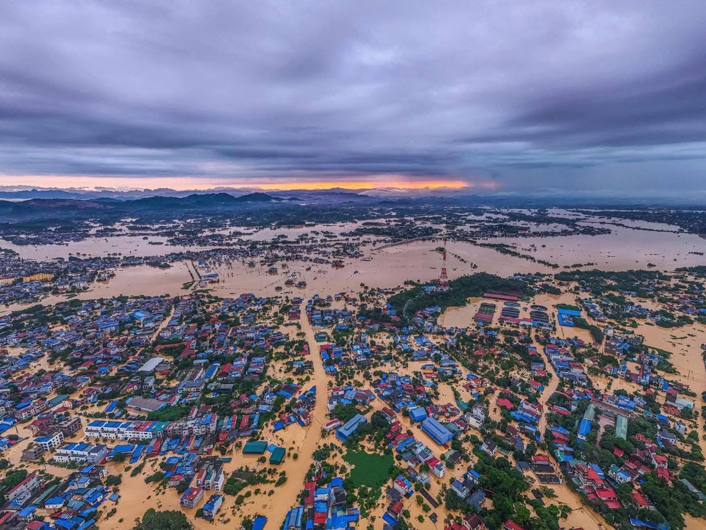  Bão Matmo gây ngập úng diện rộng tại tỉnh Thái Nguyên.