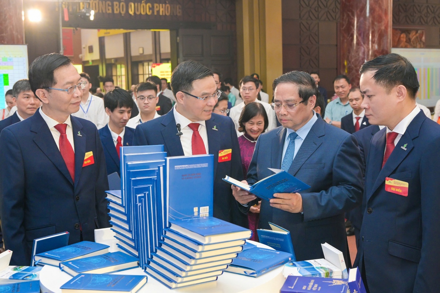 “Quản trị Biến động và Khủng hoảng” được vinh danh top 10 sách hay do doanh nhân viết năm 2025 “Quản trị Biến động và Khủng hoảng” được vinh danh top 10 sách hay do doanh nhân viết năm 2025