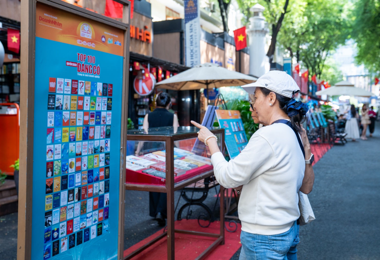 Sách “Quản trị Biến động và Khủng hoảng” được vinh danh tại Tuần lễ Doanh nhân và Sách năm 2025